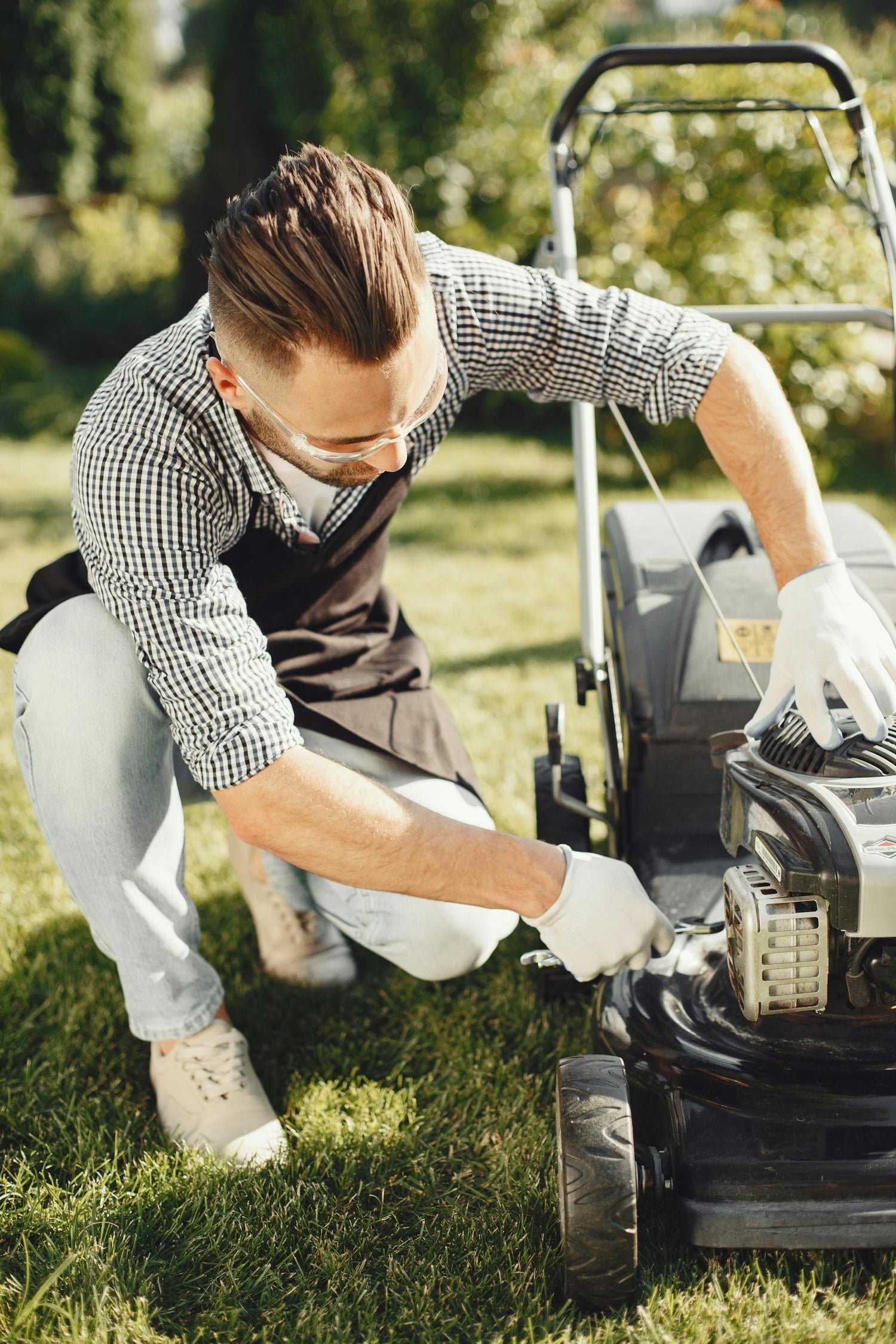 TURAKOS_Ersatzteilshop_Rasenmaeher_Reparatur